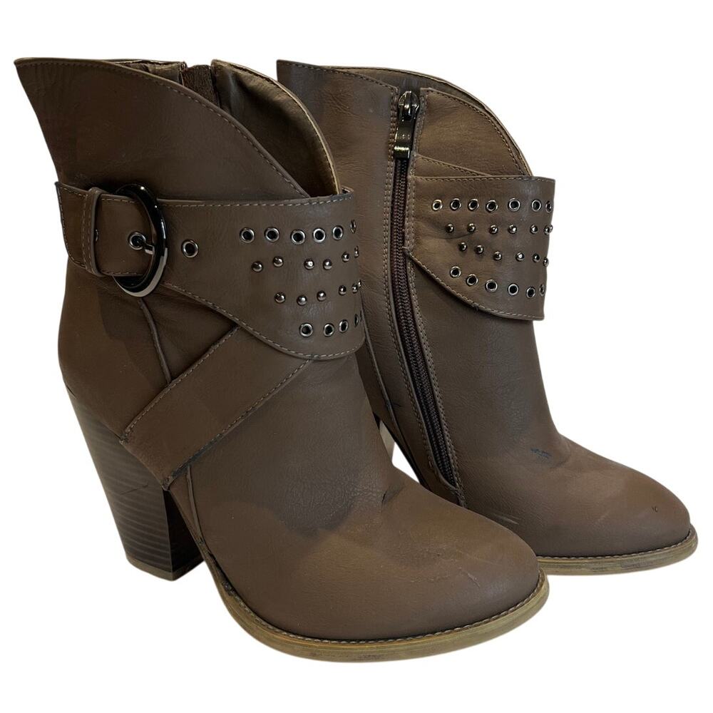 Reneeze Size 7 Faux Leather Heeled Boot - Lined